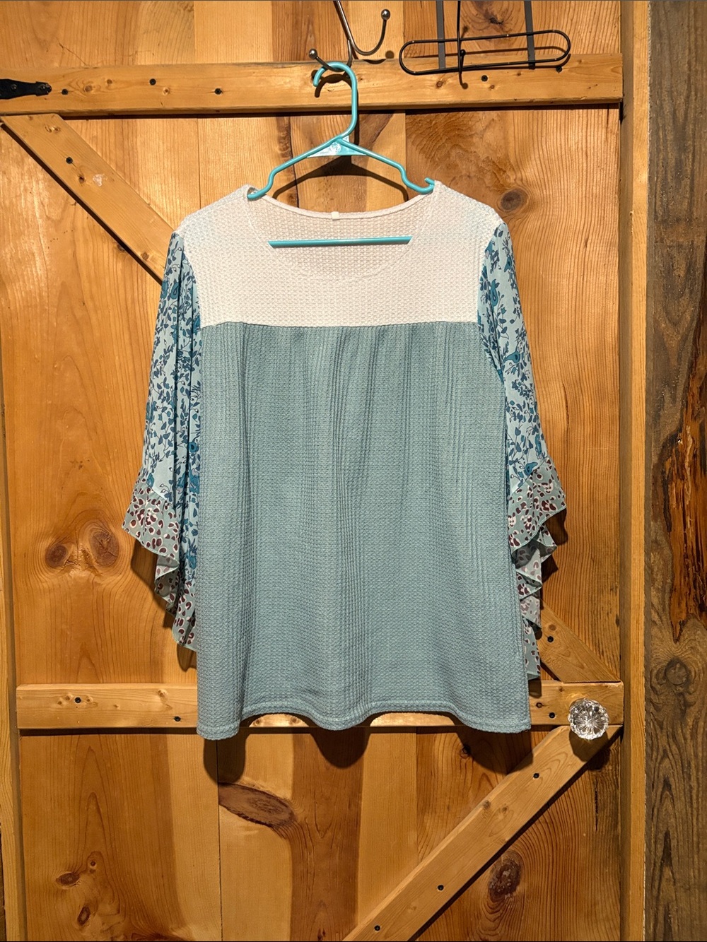 Flutter-Sleeve Textured Tunic in Sage Green and Teal